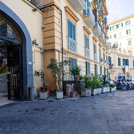 Molo Caracciolo Apartment Napoli Ngoại thất bức ảnh
