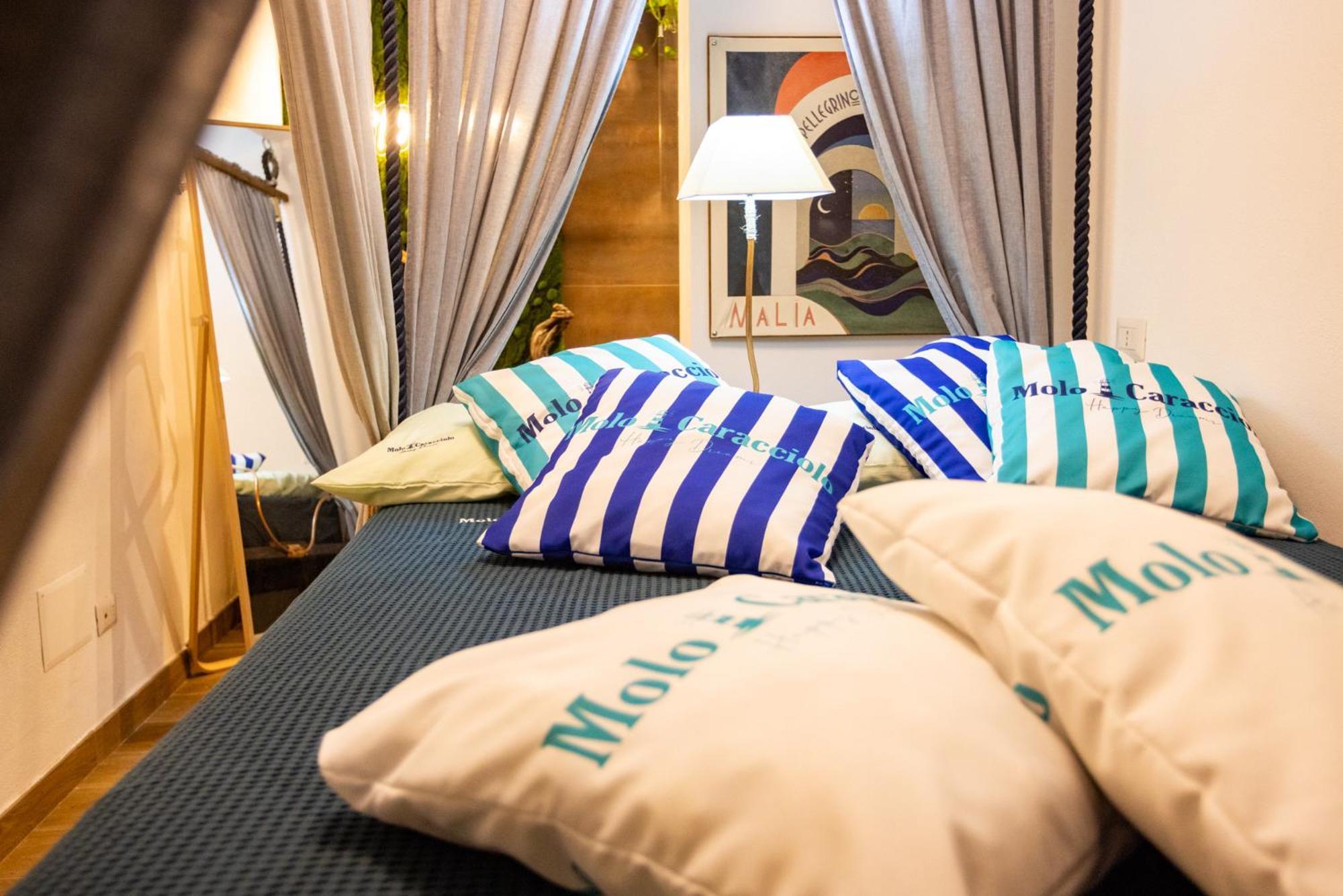 Molo Caracciolo Apartment Napoli Ngoại thất bức ảnh
